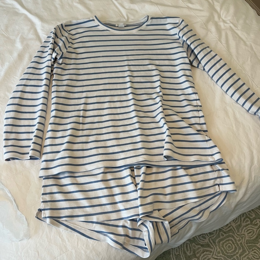 LAKE Pajamas Set SMALL TOP MEDIUM BOTTOM